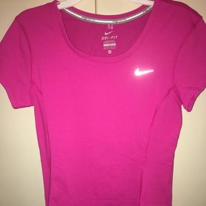 XS Pink, Reflective, Dri-Fit Nike shirt